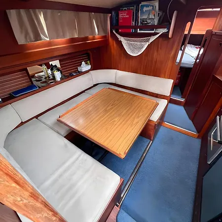 Romantischer Bootsurlaub 船屋 *