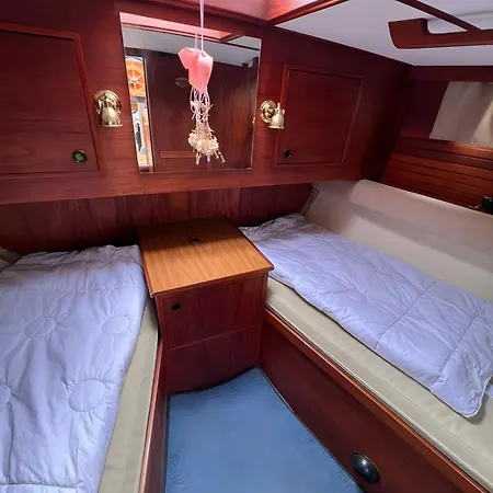 Romantischer Bootsurlaub