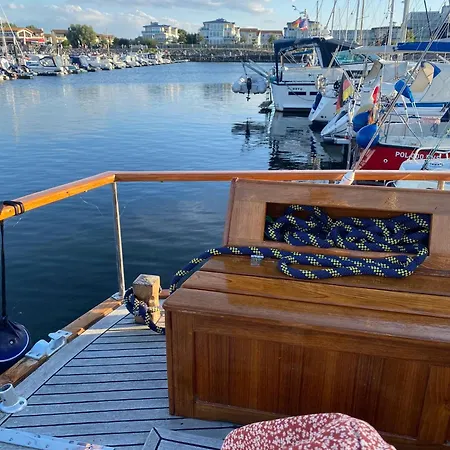 Romantischer Bootsurlaub