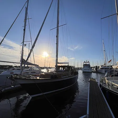 Romantischer Bootsurlaub *